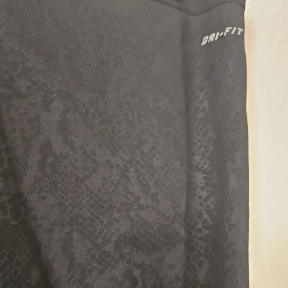 Nike Women's Black Leggings with White Logo And Snakeskin Print - Picture 3 of 5